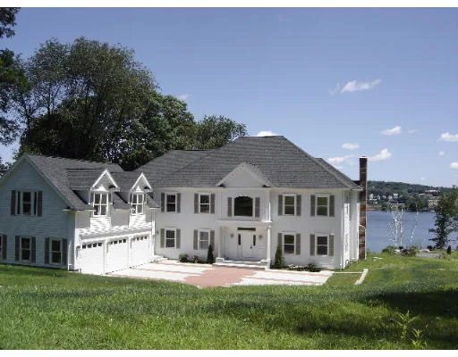 Photo of 3 Pickwick's Circle
