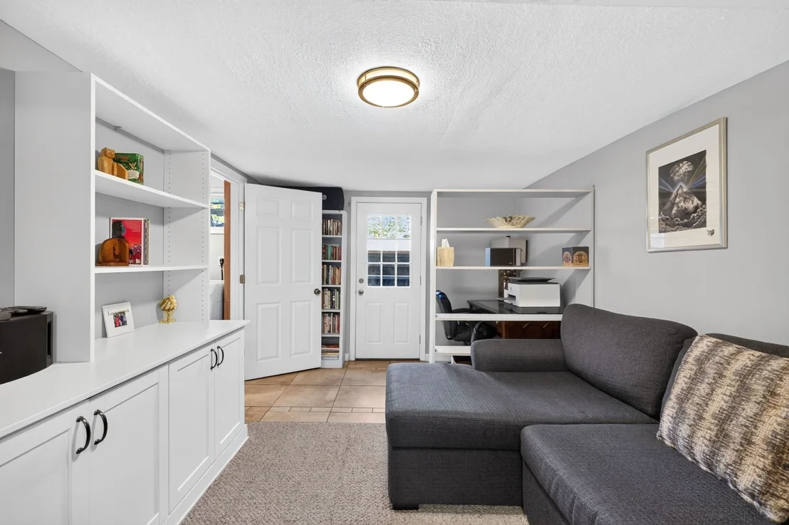 Photo of 215 Mendon Road