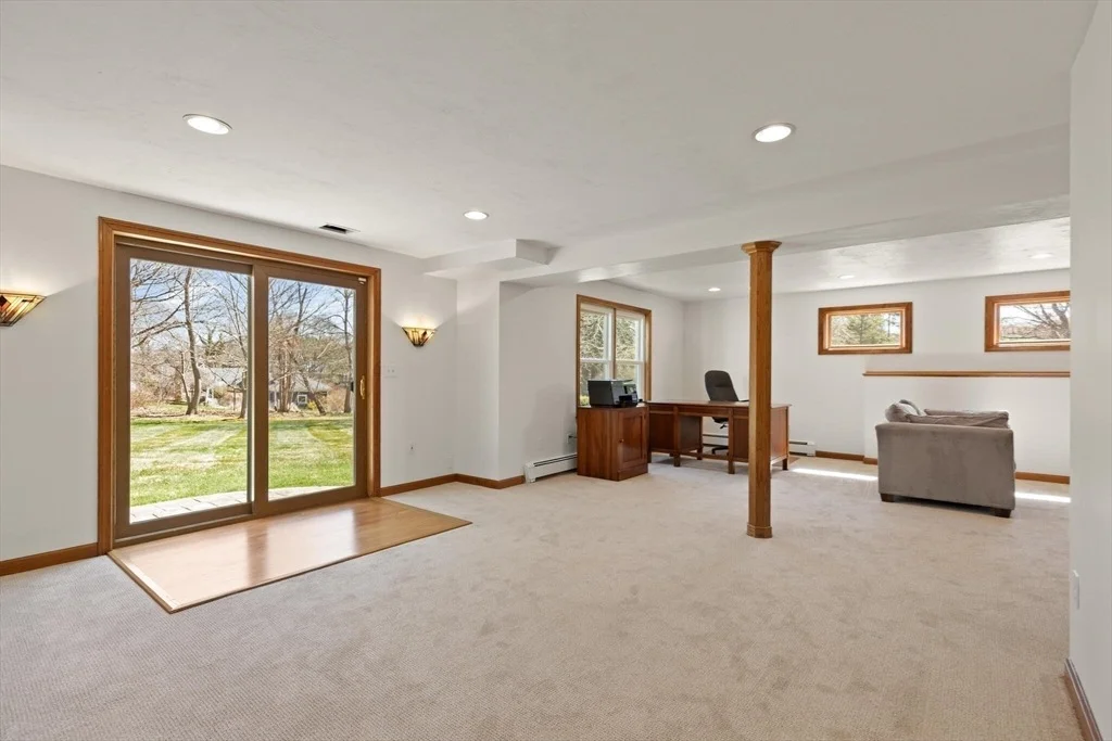Photo of 20 Comstock Dr