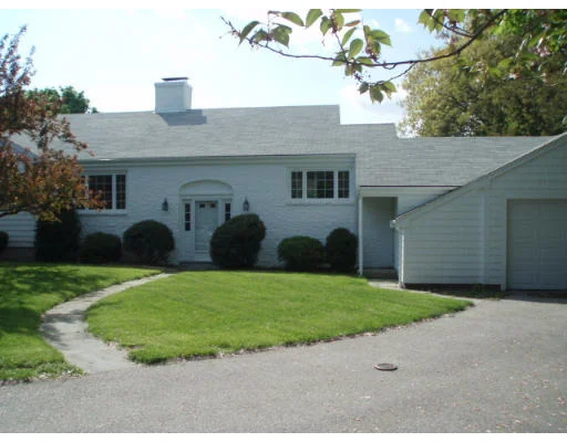 Photo of 6 Shute Ave.