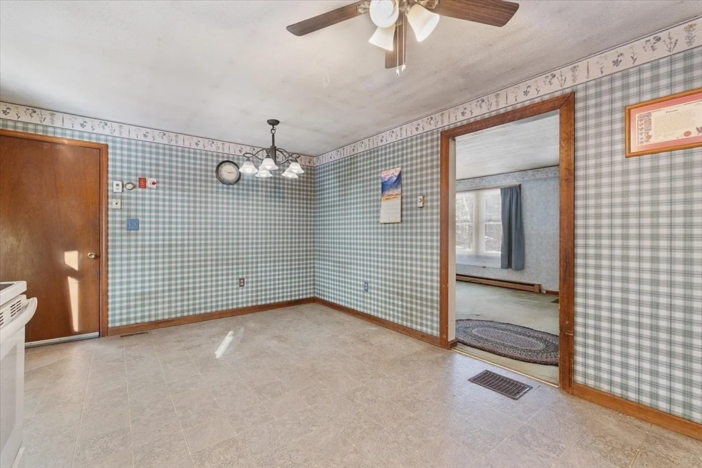 Photo of 690 Clark St