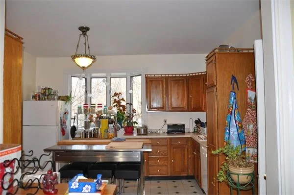 Photo of Unit 2 at 64 White
