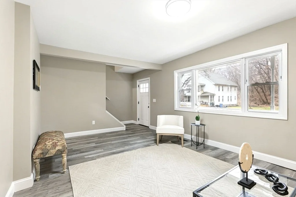 Photo of 2 1/2 James St