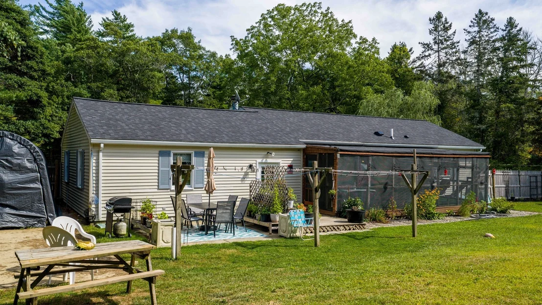 Photo of 247 Perry Hill Rd