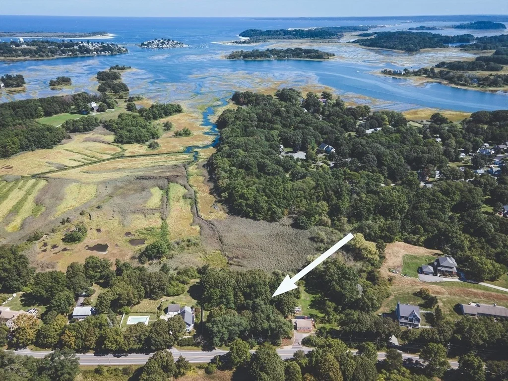 Photo of 23 Jeffreys Neck Rd