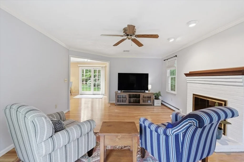 Photo of 32 Millfarm Dr