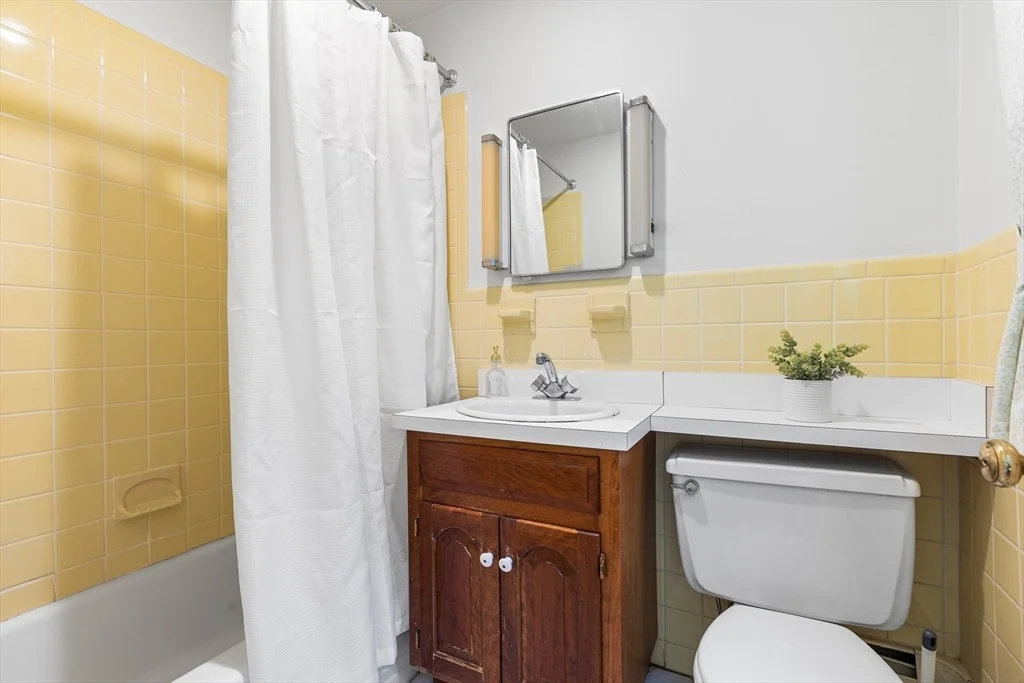 Photo of 24 Meadow Brook Lane