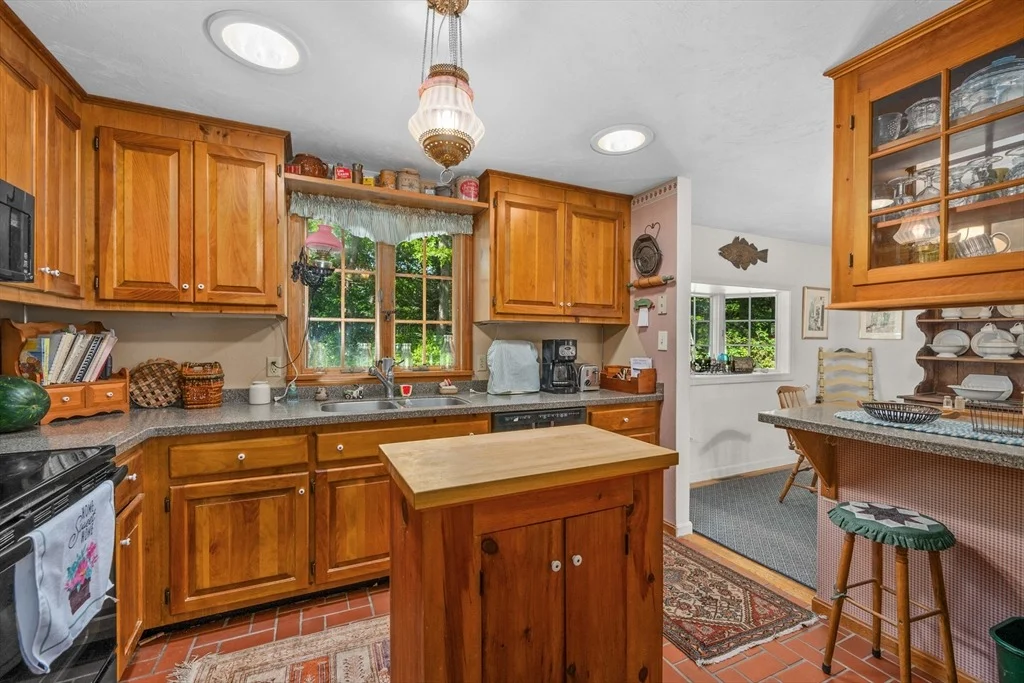 Photo of 89 Cliff Pond Rd
