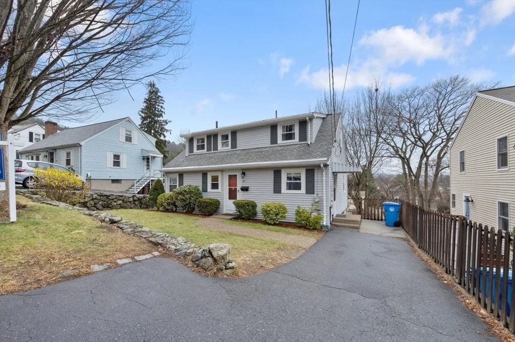 Photo of 37 Upland Rd