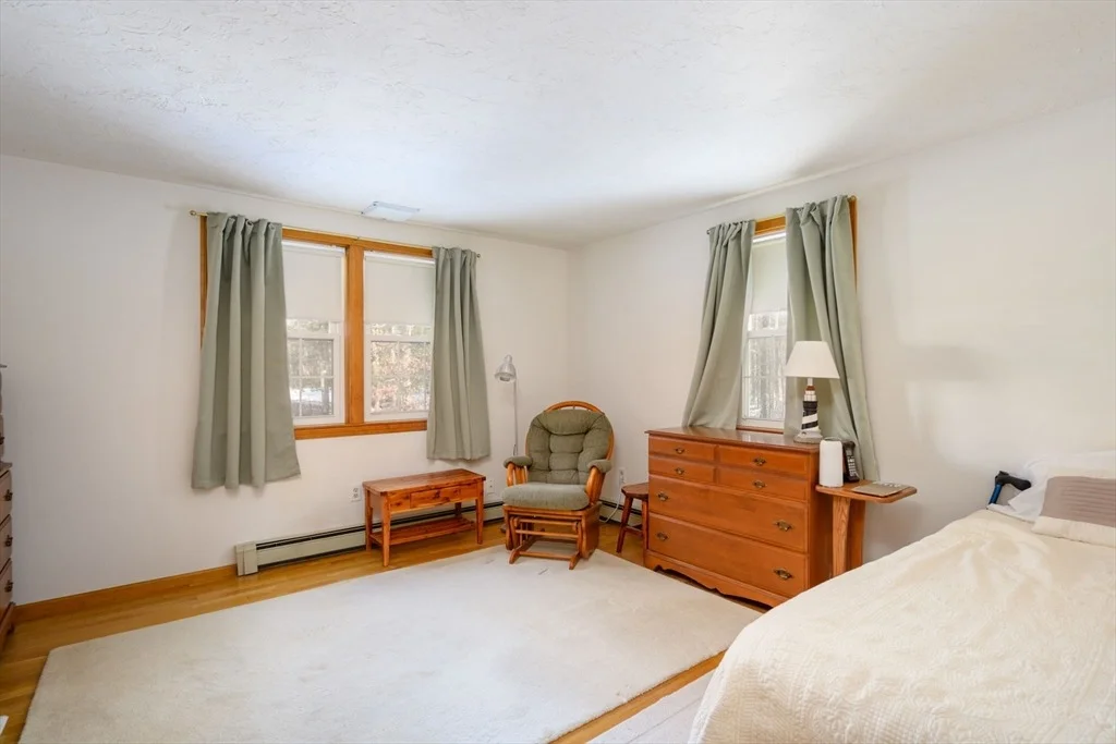 Photo of 179 Meadowbrook Rd