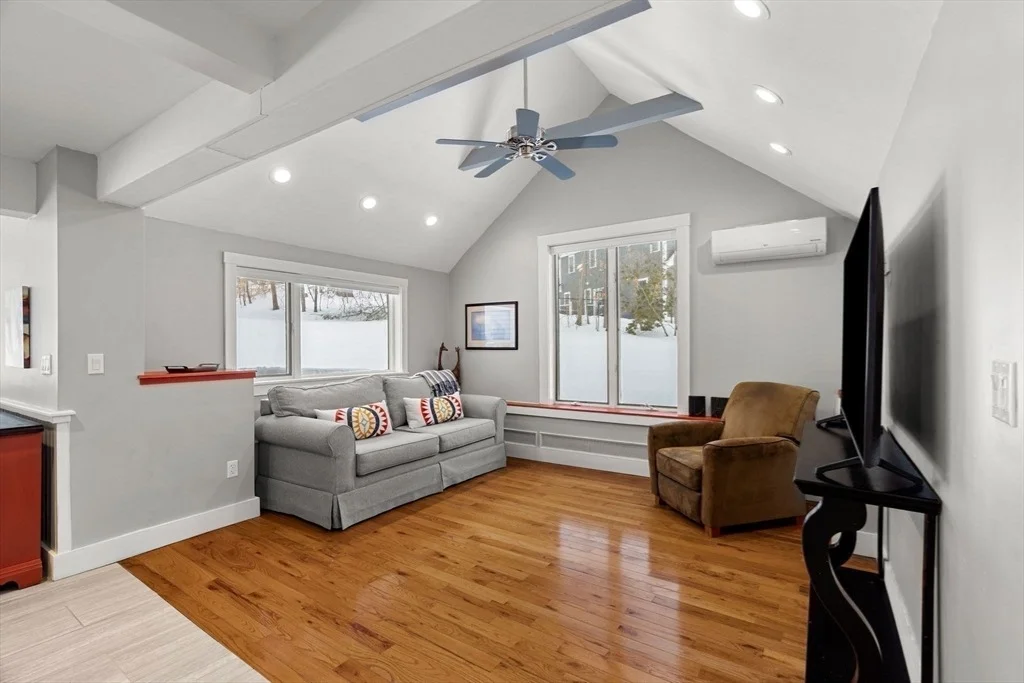 Photo of 30 Bear Hill Road