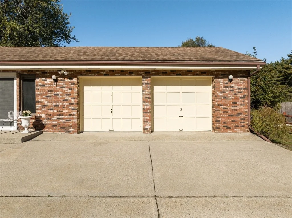 Photo of 260 Hermitage Drive