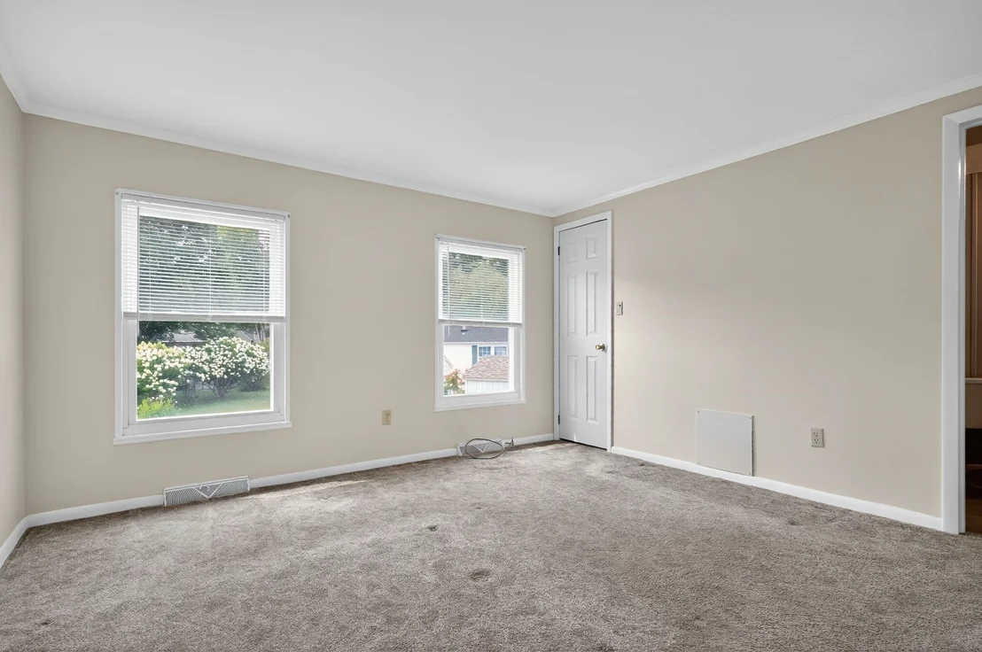 Photo of 9 Douglas Dr