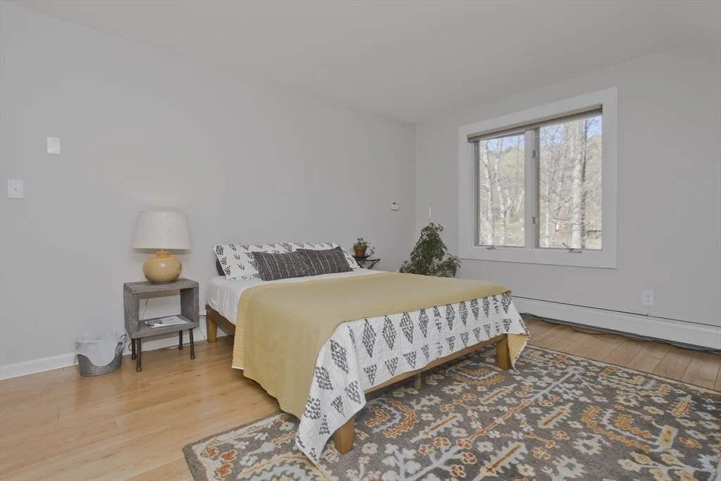 Photo of 80 Amherst Rd