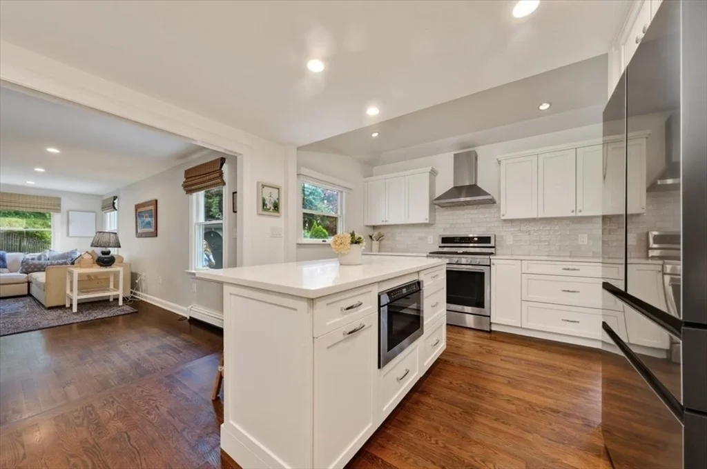 Photo of 14 Bradley Woods Dr