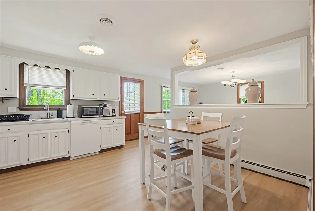 Photo of 37 Roberta Avenue