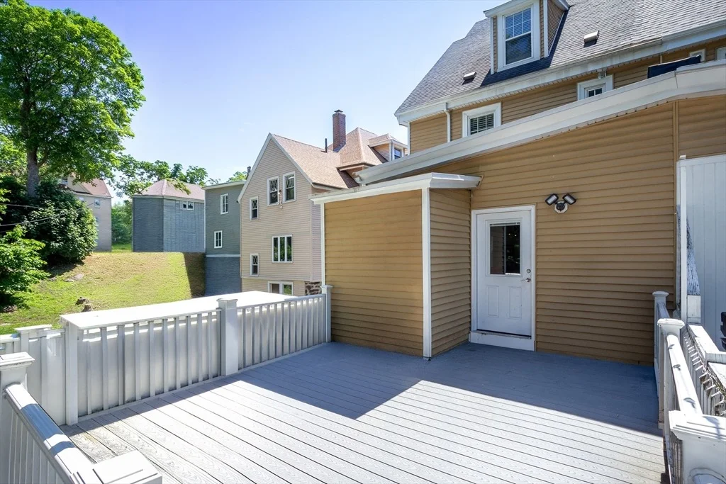 Photo of 287 Walnut Ave