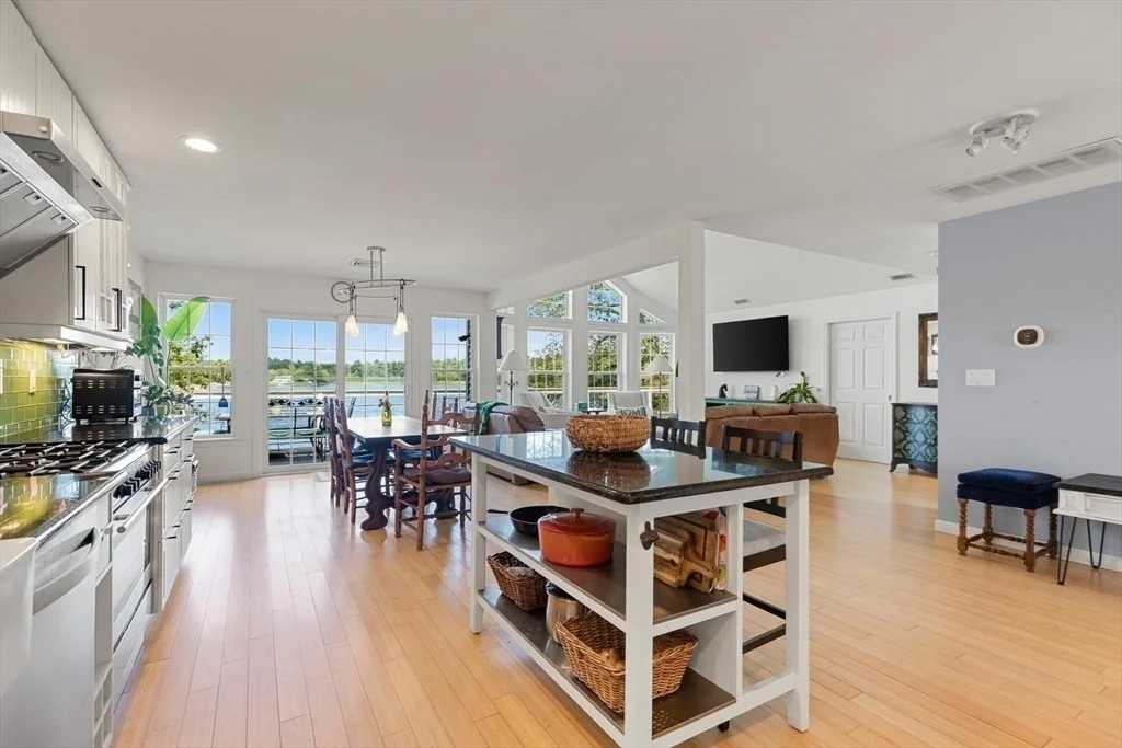 Photo of 214 Echo Cove Road