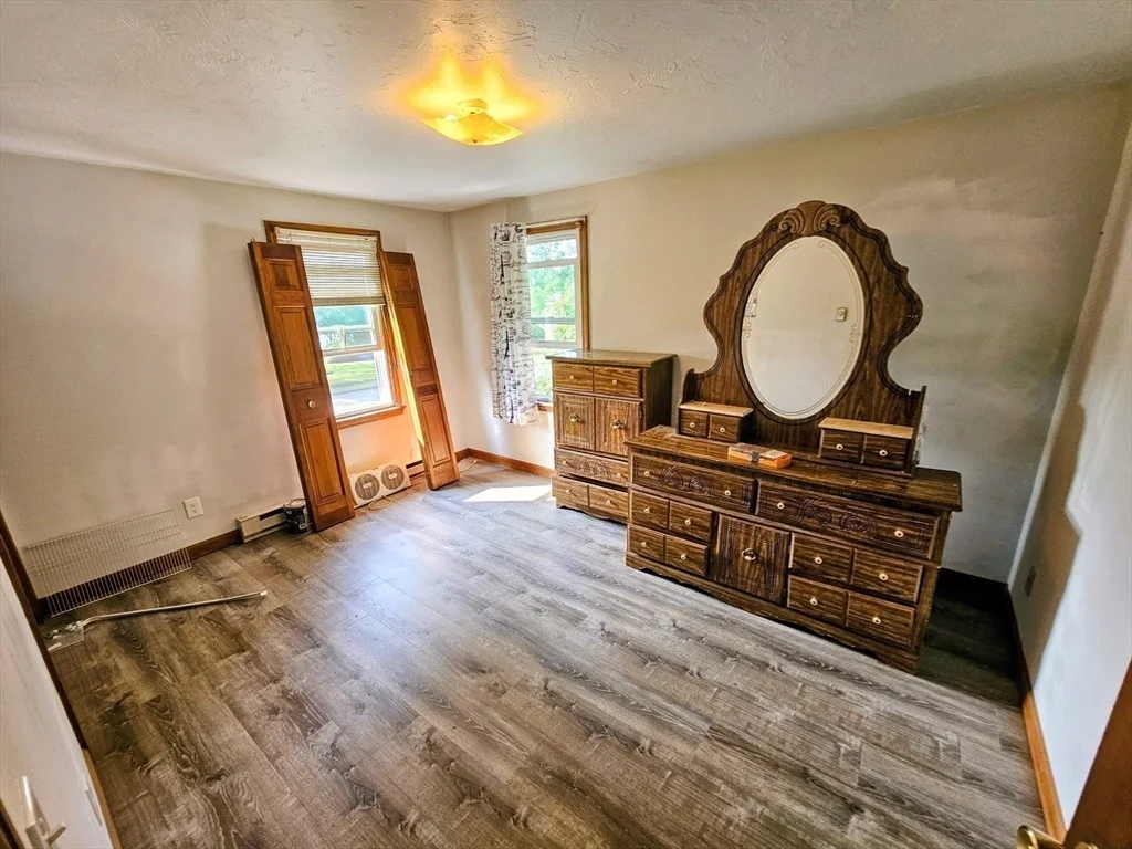 Photo of 4 Sycamore Dr