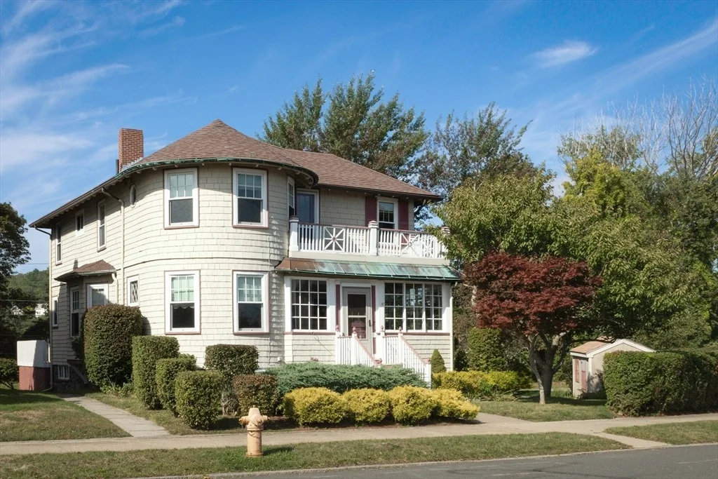 Photo of 7 Kent Cir