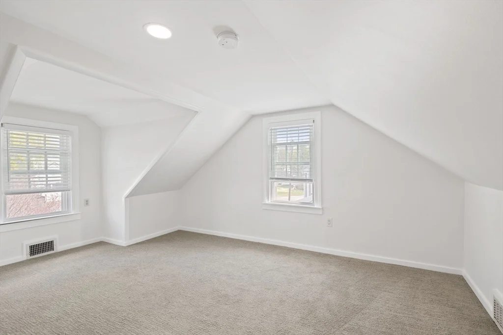 Photo of 54 Richgrain Ave