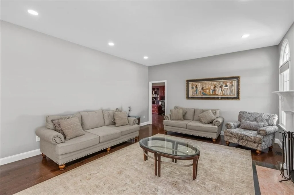 Photo of 256 Hillcrest Rd