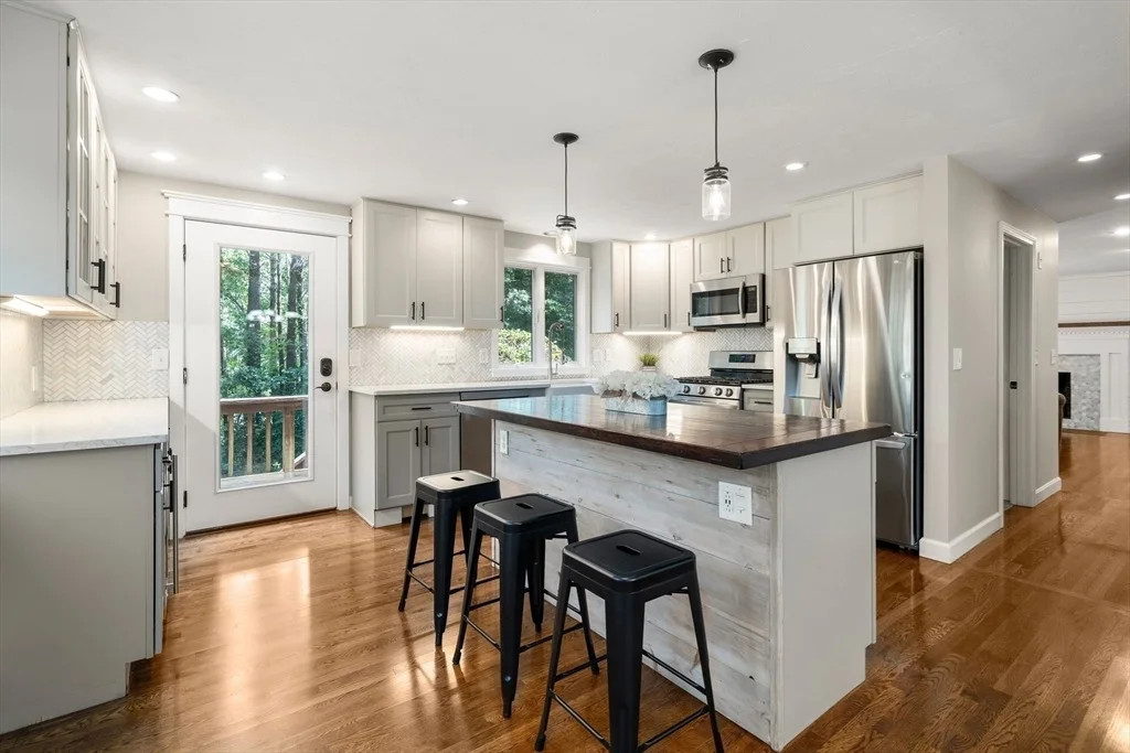 Photo of 9 Moritz Rd.