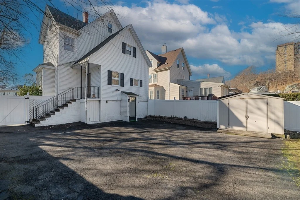 Photo of 32 Beach Street