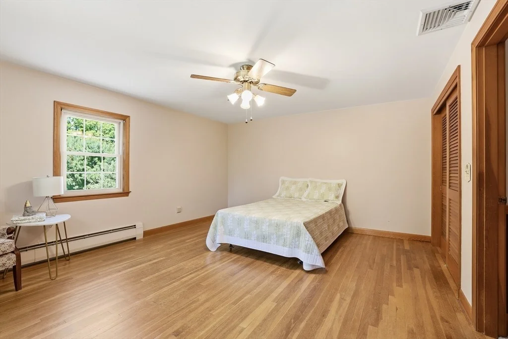 Photo of 104 Jackson Dr