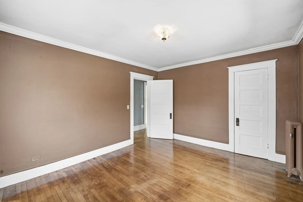 Photo of 18 Crescent St
