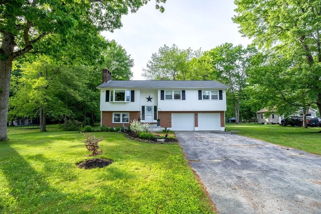 Photo of 32 Alvirne Dr
