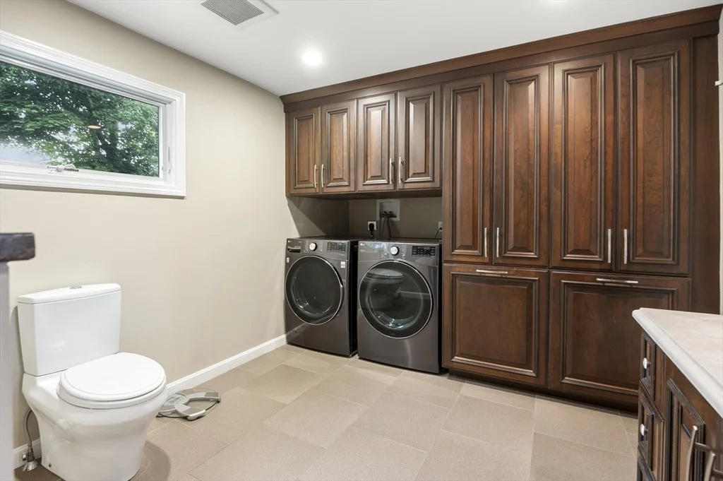 Photo of 4 Raymond Cir