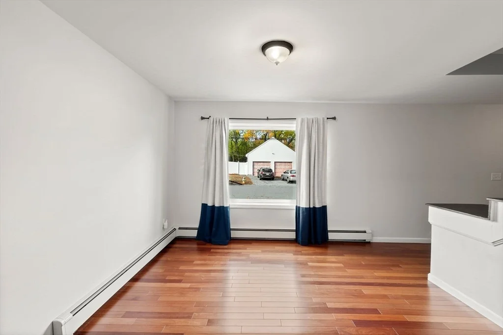 Photo of 54 Amherst St