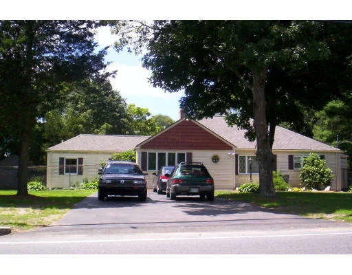 Photo of 1049 Bay Rd