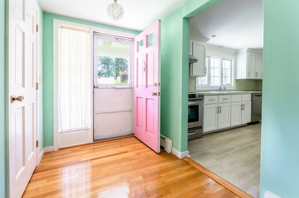 Photo of 61 White Oak Trl