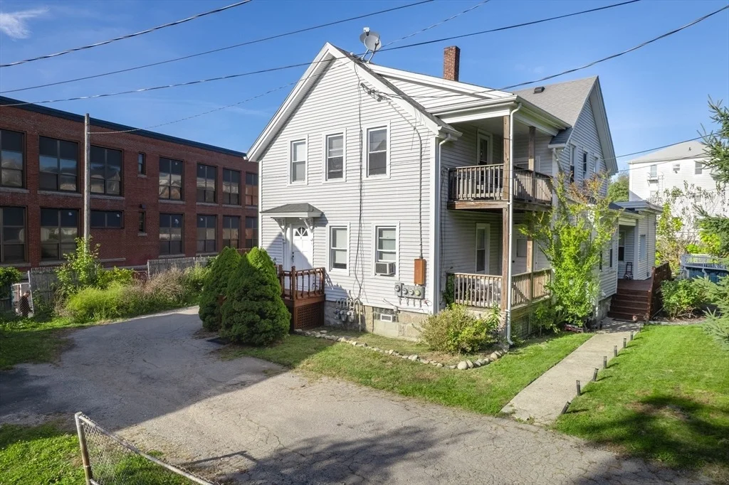 Photo of 8 Gladding Pl