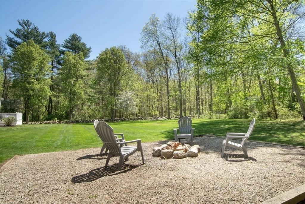 Photo of 185 Booth Hill Rd