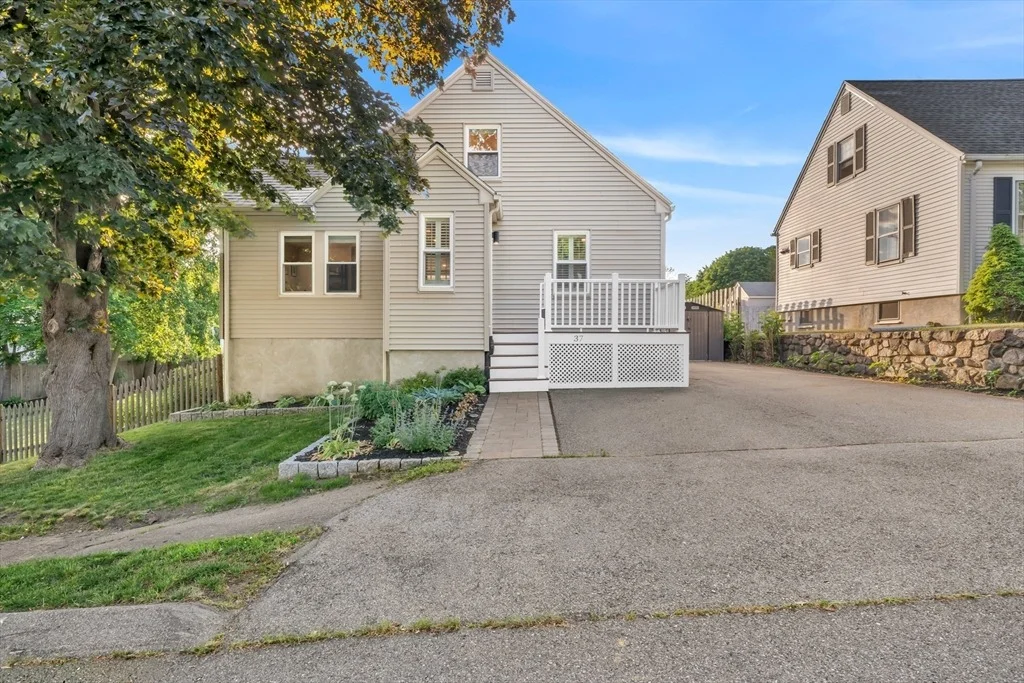 Photo of 37 Hillcrest Ave