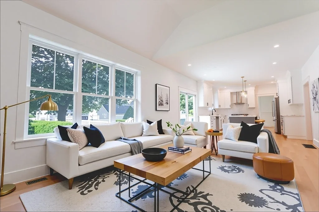 Photo of 8 Bellmore Road