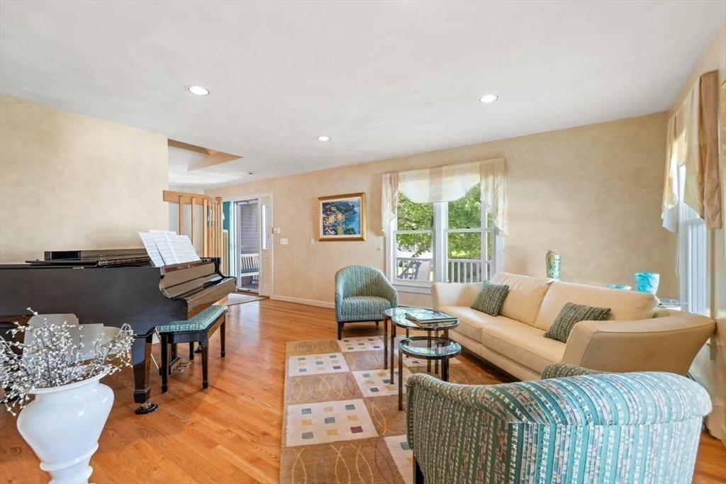 Photo of 77 Hillcrest Rd