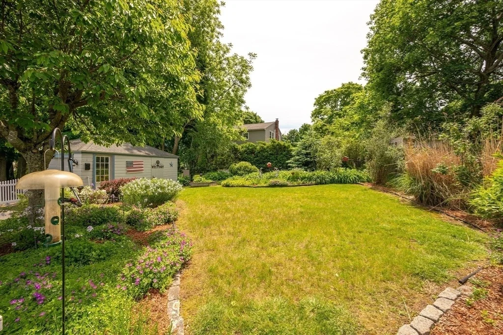 Photo of 6 Buttonwood Lane