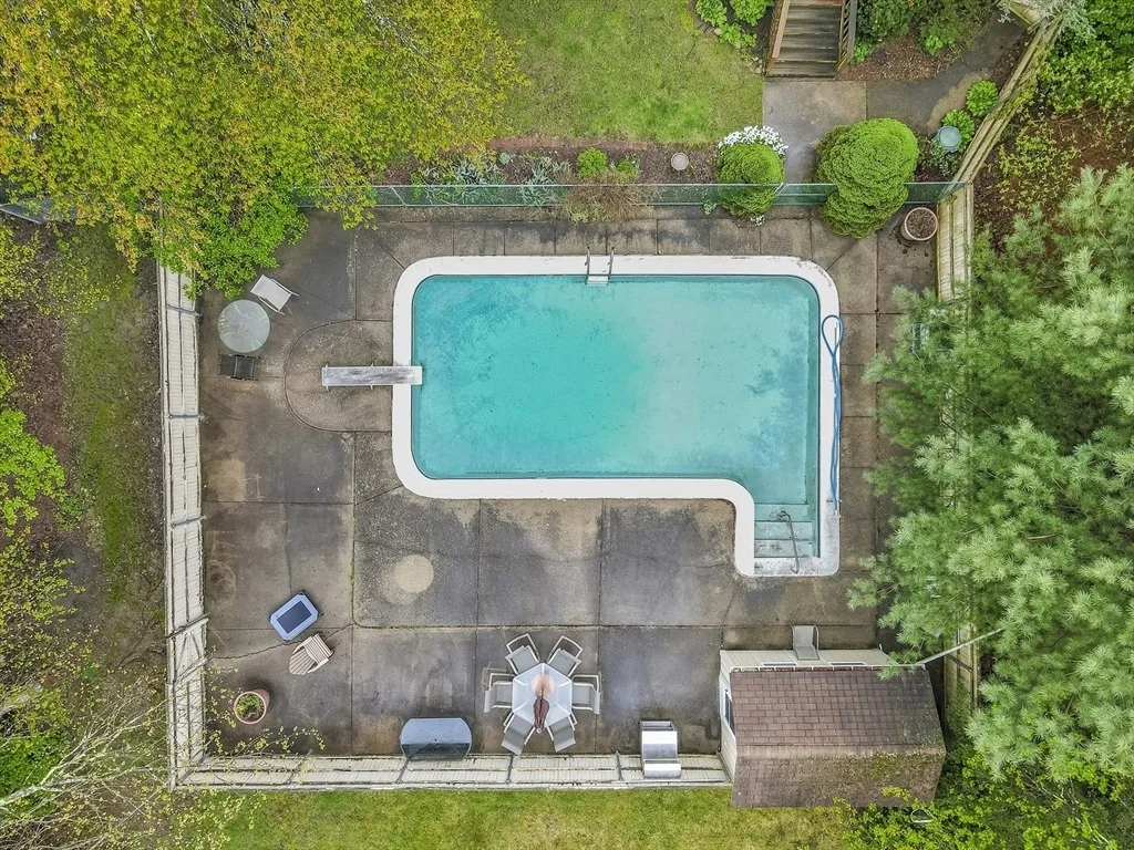 Photo of 93 Spring Hill Dr