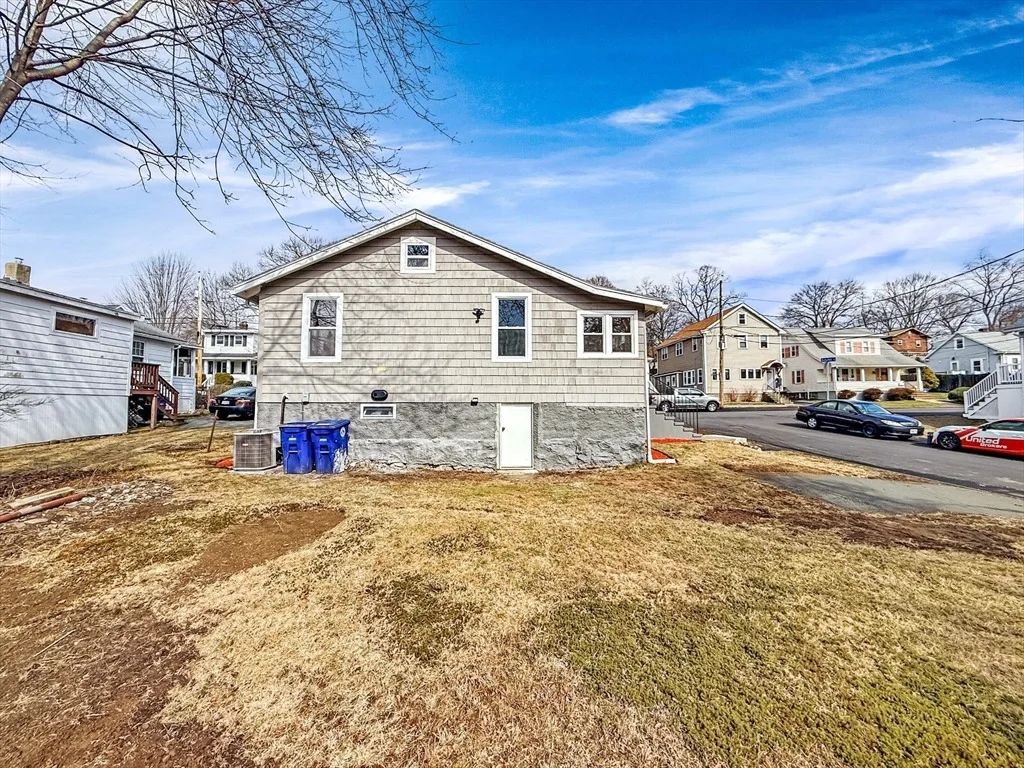 Photo of 87 Arborway Dr