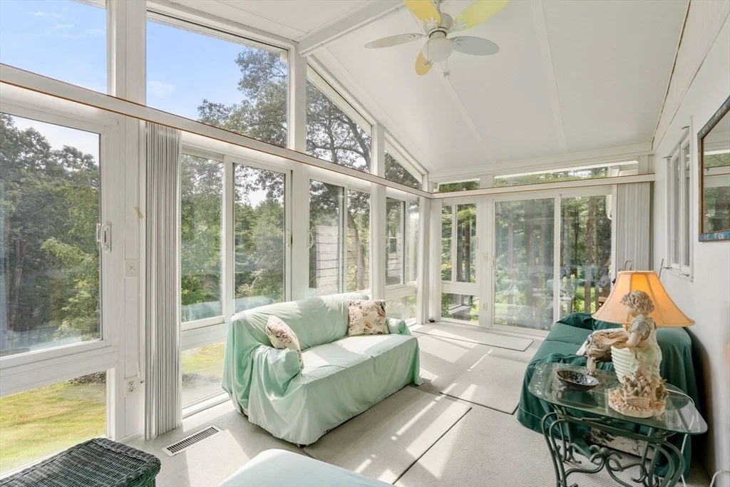 Photo of 749 Alpine Dr
