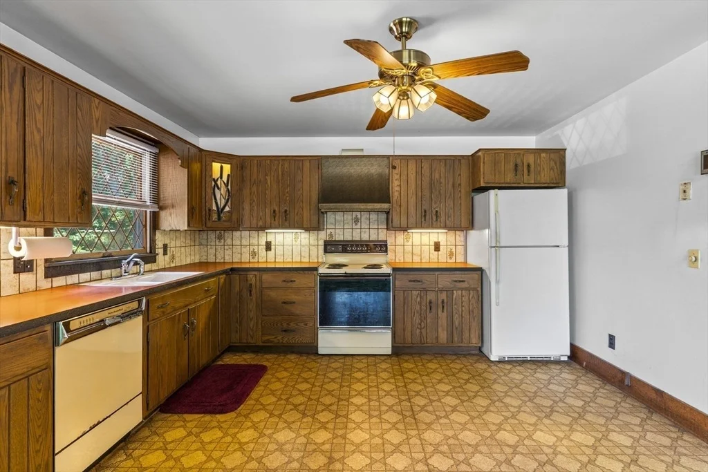 Photo of 3 Babbitt Way