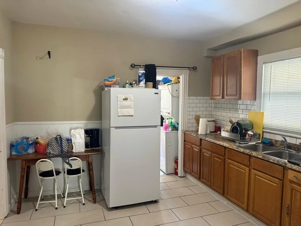Photo of 98 Walnut St