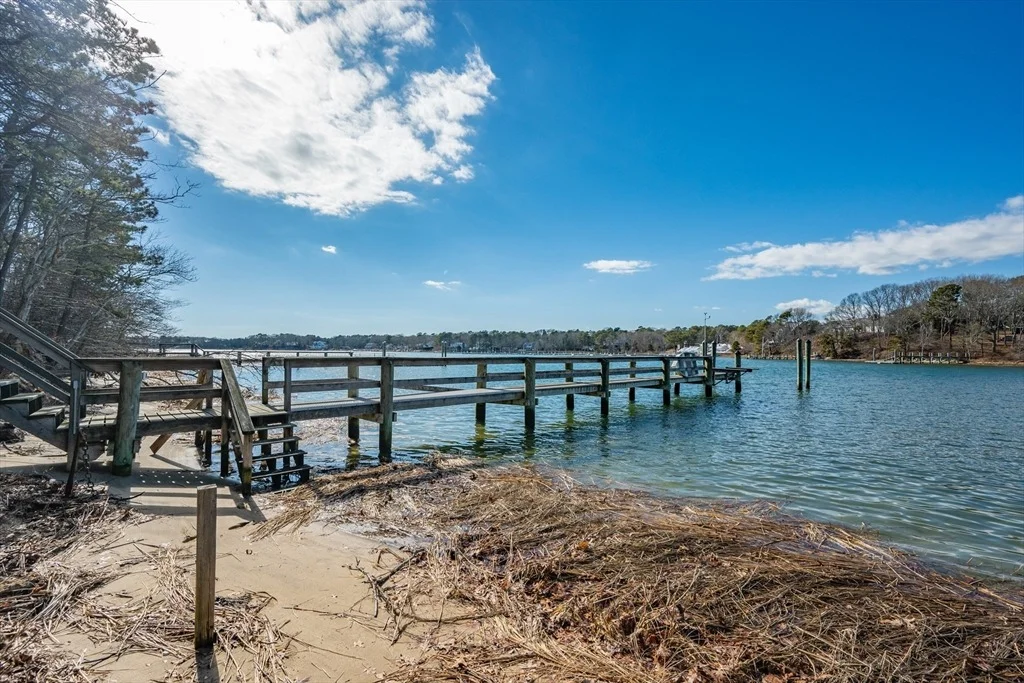 Photo of 204 Clamshell Cove Rd