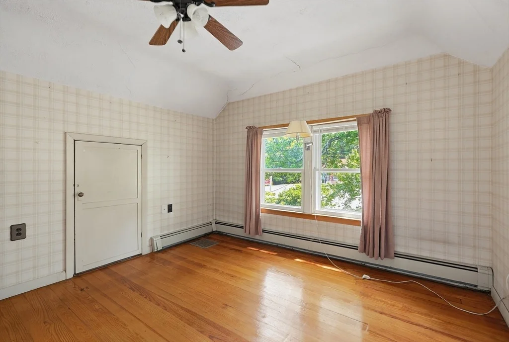 Photo of 640 Pulaski Blvd