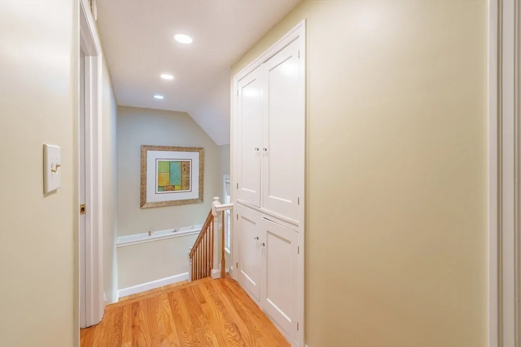 Photo of 236 Burbank Rd