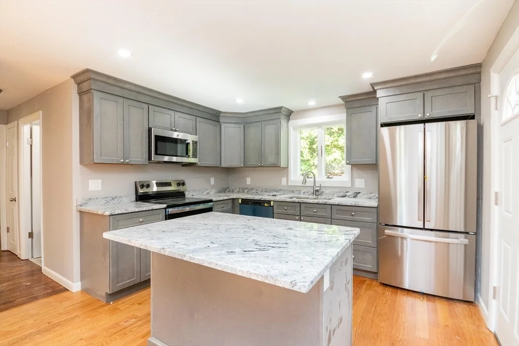 Photo of 4 Highland Cir